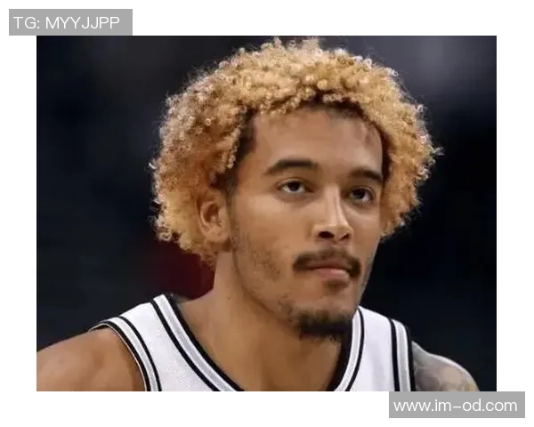 米奇称赞索汉表现出色防守端过于积极引发关注